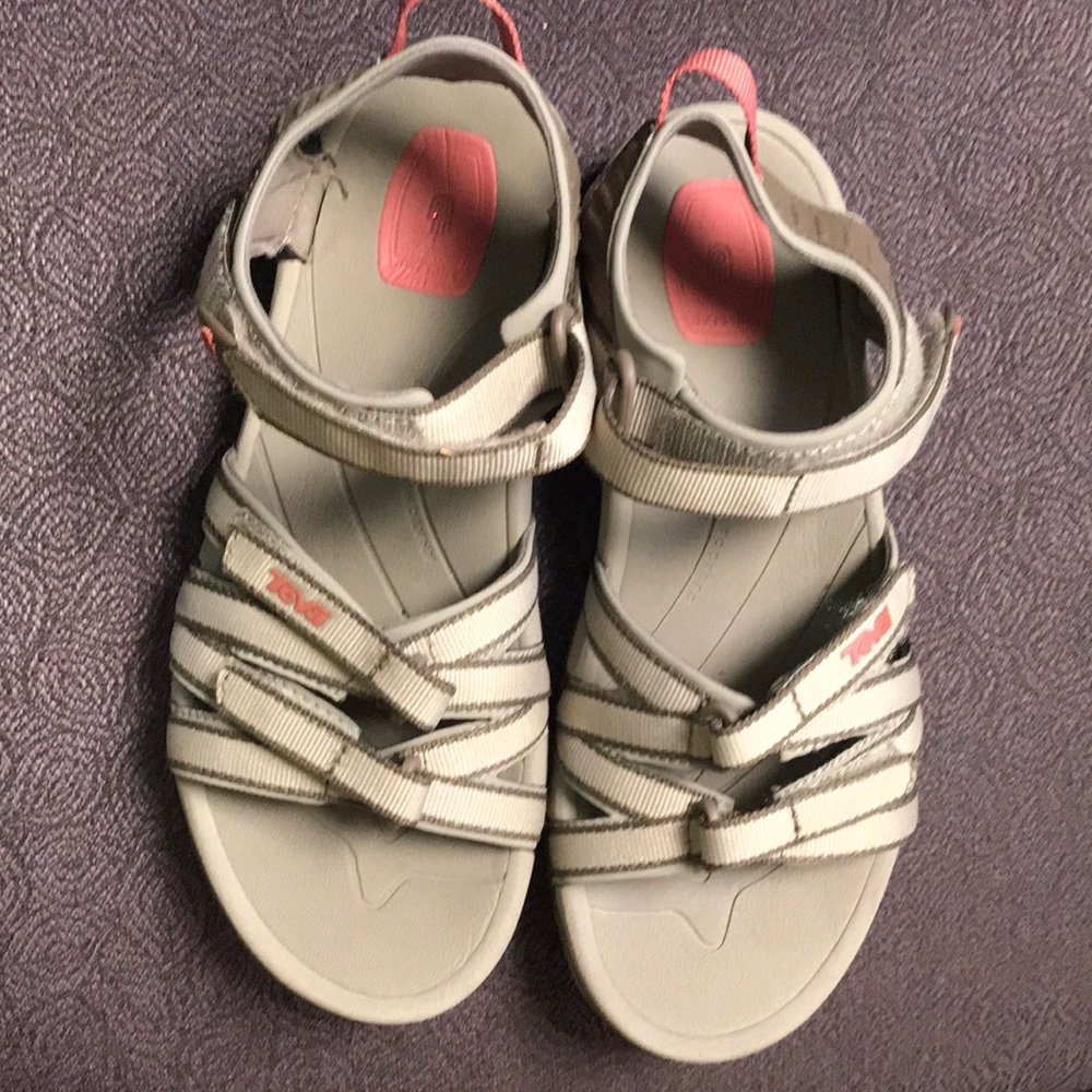 Women’s Tirra Sandal size 7